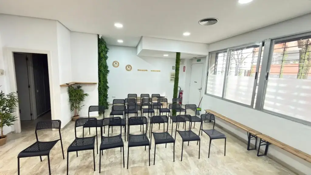 Sala para reuniones y talleres en Sevilla - Espacio Kalma