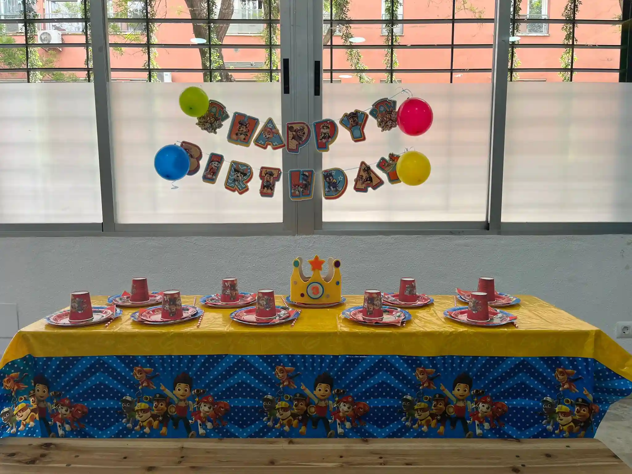 Detalles de globos en fiesta temática infantil en Sevilla